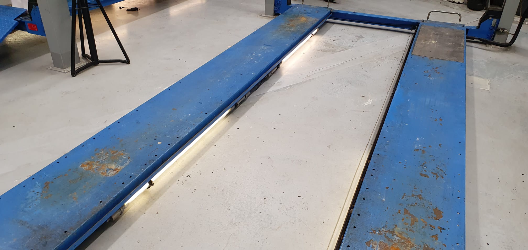 4 koloms hefbrug autobrug Ravaglioli RAV 42512 3500Kg APK Rijbaanlengte 475cm
